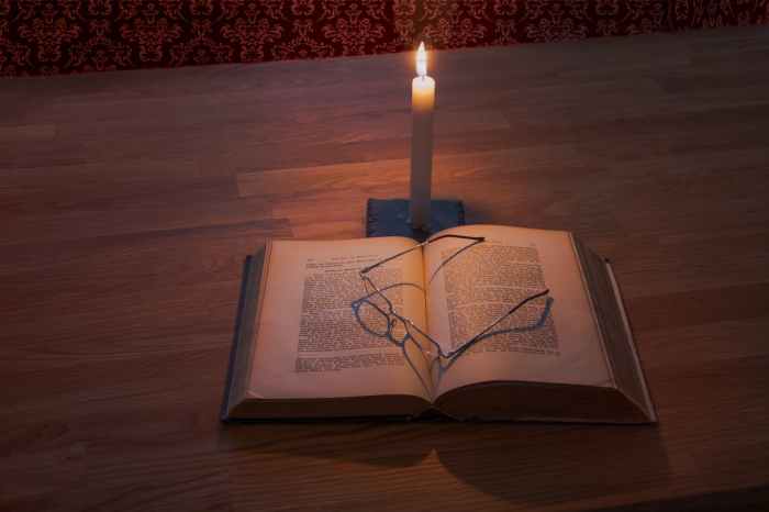electric lamp